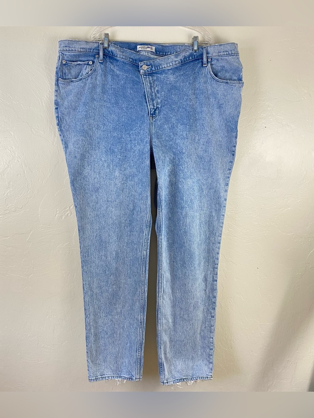 Abercrombie & Fitch Size 24W The 90s Straight Ultra High Rise Blue Denim Jean